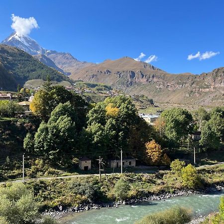 Отель Stancia Kazbegi Экстерьер фото