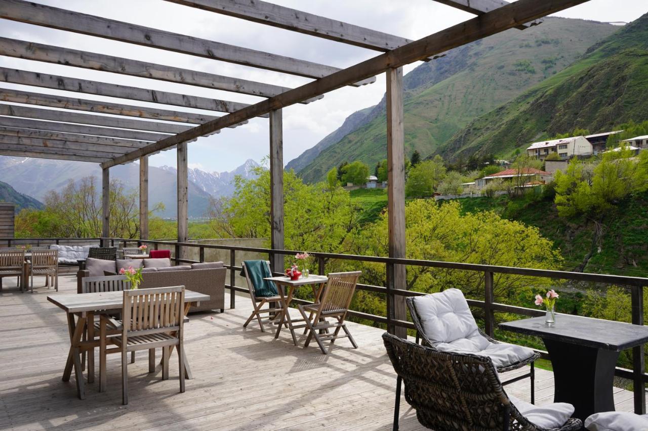 Отель Stancia Kazbegi Экстерьер фото