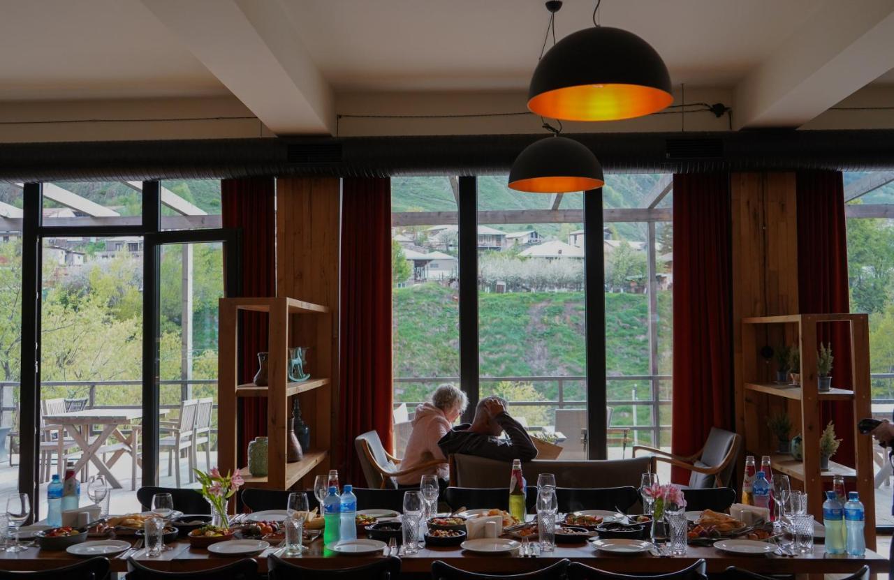 Отель Stancia Kazbegi Экстерьер фото