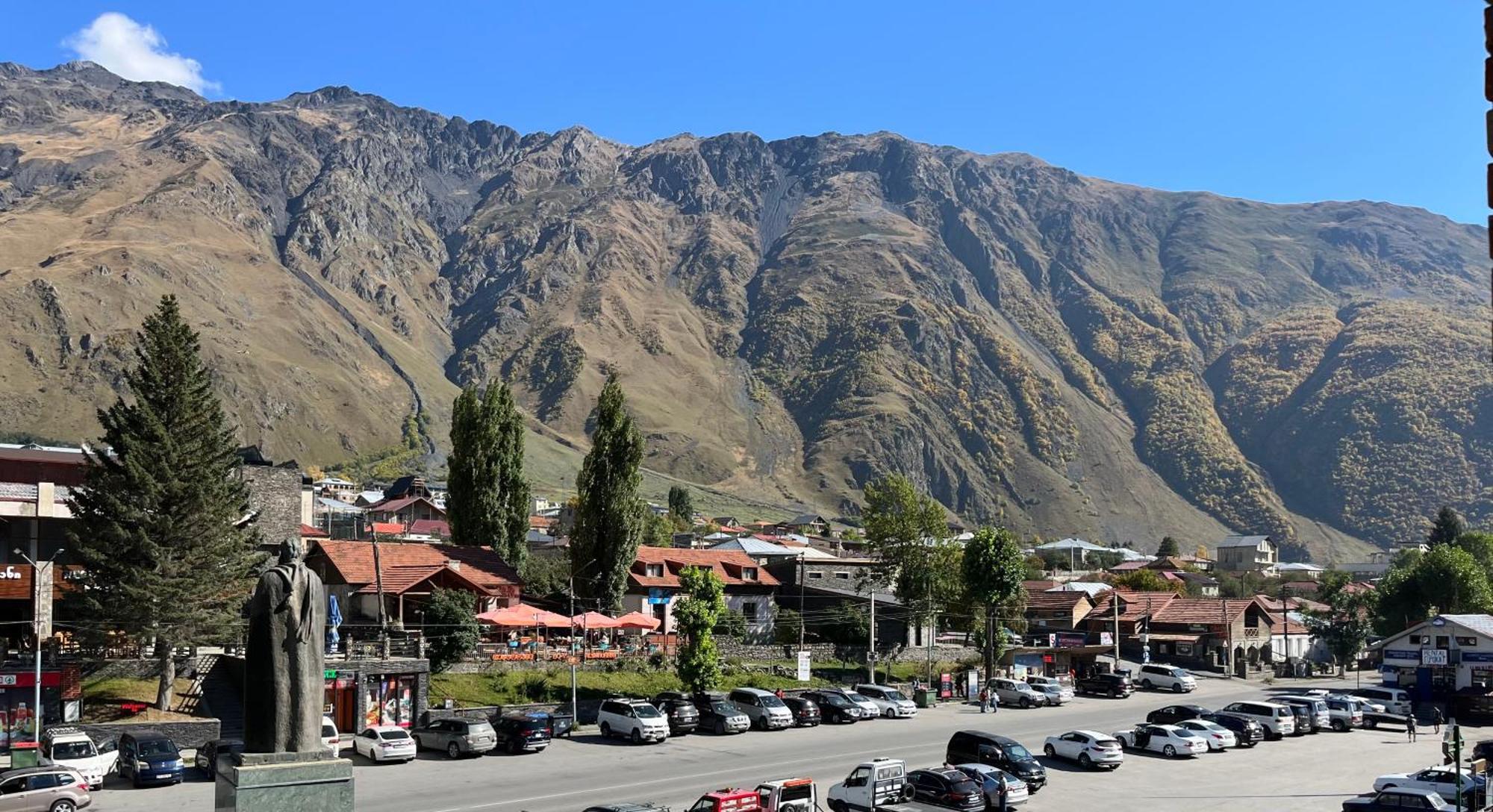 Отель Stancia Kazbegi Экстерьер фото
